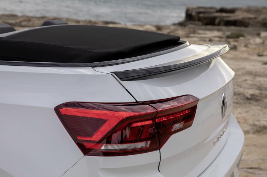 Детали экстерьера Volkswagen T-Roc Cabriolet R-Line 2019 года  (WW) (фото 108 из 137)